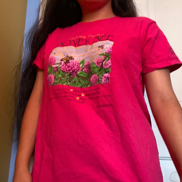 Cabela’s Honey Bee T-Shirt - Picture 2 of 4